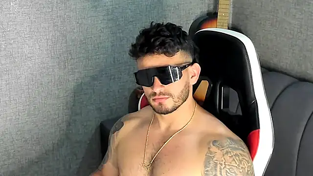 Snapshot of Ricardogo19 chatting on 09.10.25 Ricardogo19 online show from 09.10.25