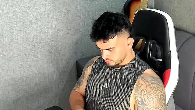 Snapshot of Ricardogo19 chatting on 11.05.25 Ricardogo19 online show from 11.05.25