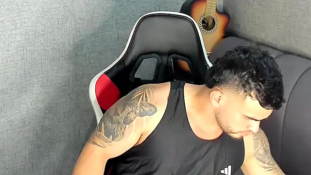 Snapshot of Ricardogo19 chatting on 11.13.25 Ricardogo19 online show from 11.13.25