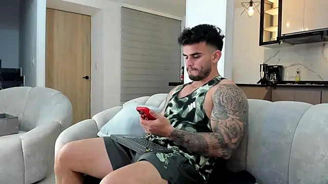 Snapshot of Ricardogo19 chatting on 12.03.25 Ricardogo19 online show from 12.03.25