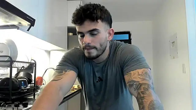 Snapshot of Ricardogo19 chatting on 12.05.25 Ricardogo19 online show from 12.05.25