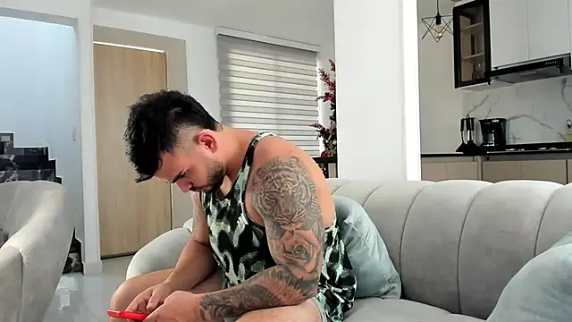 Snapshot of Ricardogo19 chatting on 12.14.25 Ricardogo19 online show from 12.14.25