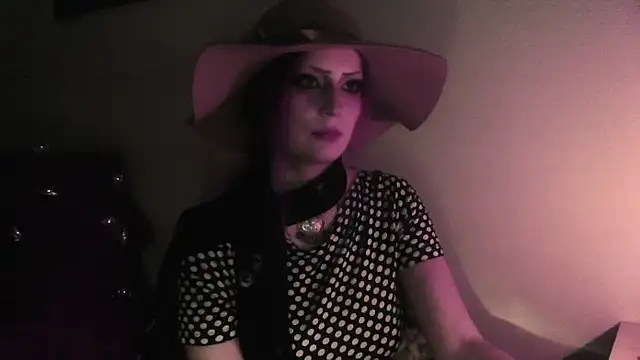 MoonLady online show from 01.28.25