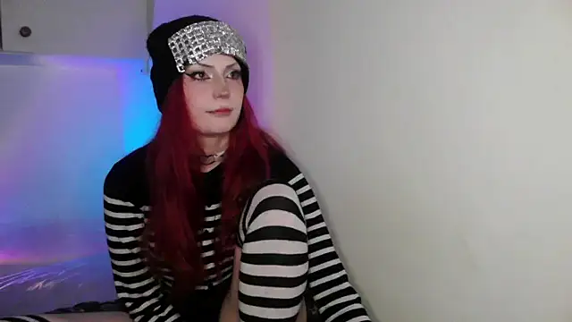 MoonLady online show from 02.12.25