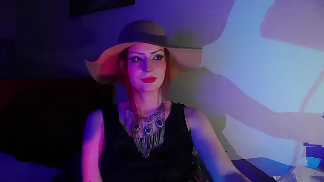 MoonLady online show from 02.18.25