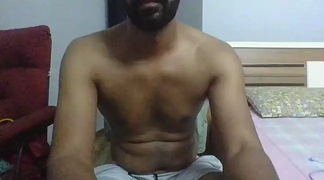 Snapshot of IndianEurope chatting on 03.11.25 IndianEurope online show from 03.11.25