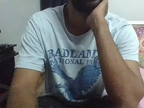 Snapshot of IndianEurope chatting on 10.22.25 IndianEurope online show from 10.22.25