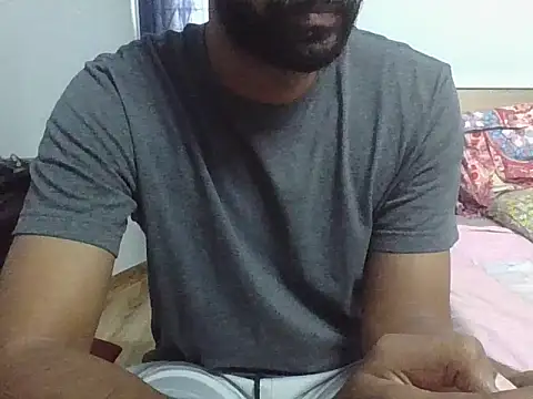 Snapshot of IndianEurope chatting on 10.26.25 IndianEurope online show from 10.26.25