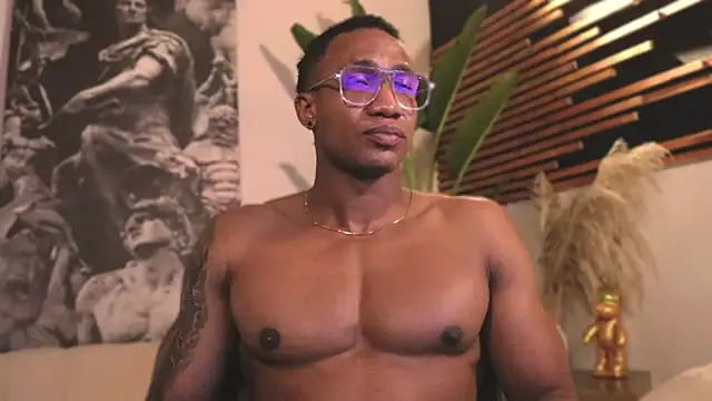 Logan Varela online show from 02.12.25