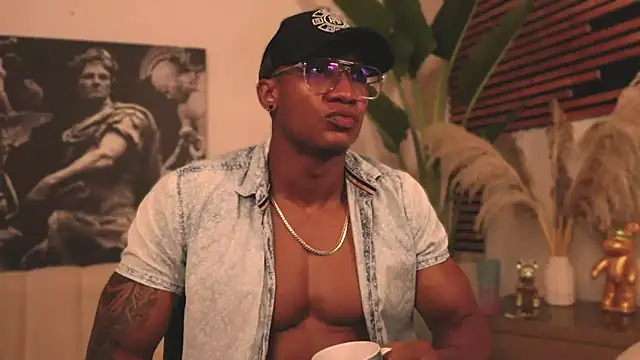 Logan Varela online show from 02.15.25