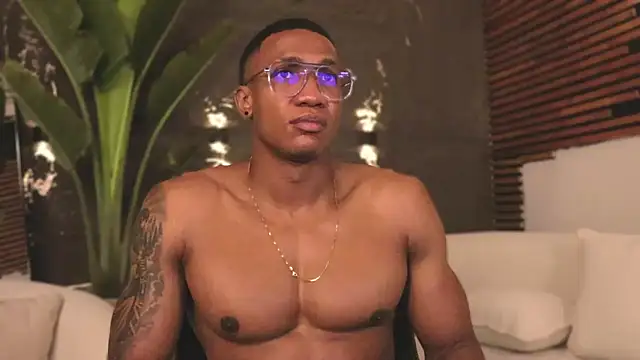 Logan Varela online show from 02.25.25