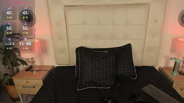 Agatha Vixen online show from 09.12.25