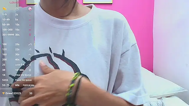 yourcuteneighbourr online show from 03.04.25