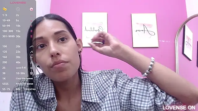 yourcuteneighbourr online show from 03.22.25