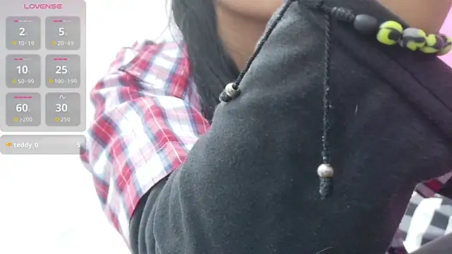 yourcuteneighbourr online show from 11.06.25