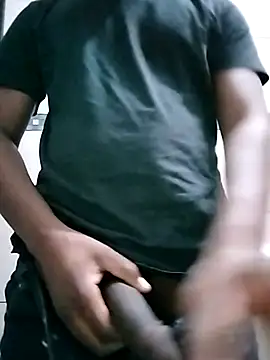 Snapshot of bigvendadick chatting on 03.05.25 bigvendadick online show from 03.05.25