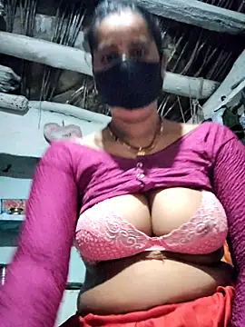 Snapshot of Hey_Ziya chatting on 07.22.26 Hey Ziya online show from 07.22.26