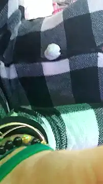 gurlnips online show from 01.16.26