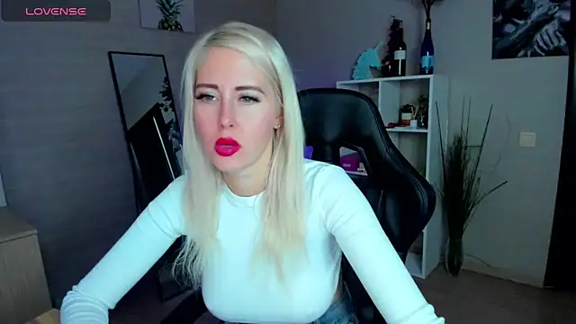 Mermaid N online show from 10.16.25