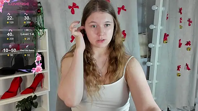 Snapshot of Rebecca_Kelly chatting on 12.20.24 Rebecca Kelly online show from 12.20.24