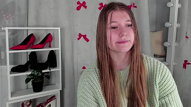 Snapshot of Rebecca_Kelly chatting on 01.18.25 Rebecca Kelly online show from 01.18.25