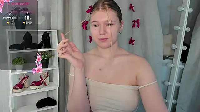 Snapshot of Rebecca_Kelly chatting on 02.06.25 Rebecca Kelly online show from 02.06.25