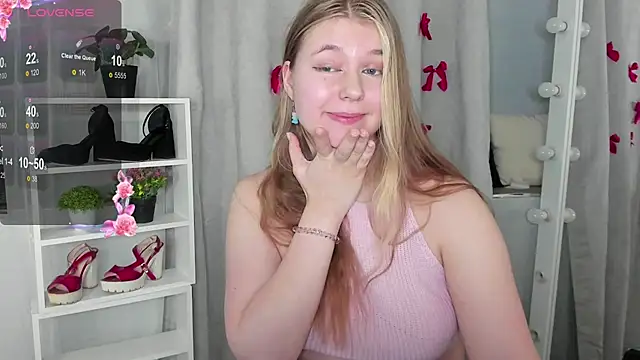 Snapshot of Rebecca_Kelly chatting on 02.11.25 Rebecca Kelly online show from 02.11.25