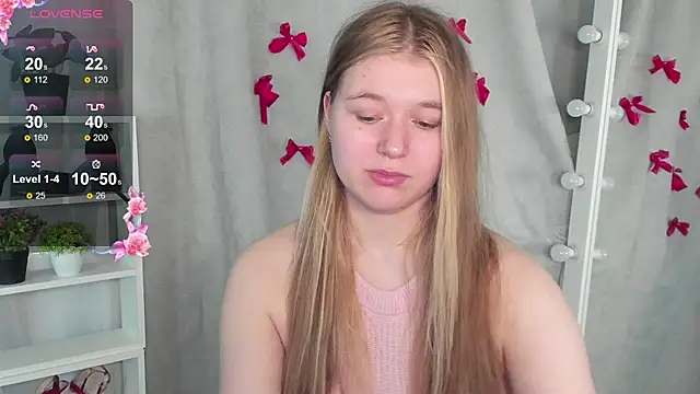 Snapshot of Rebecca_Kelly chatting on 02.20.25 Rebecca Kelly online show from 02.20.25