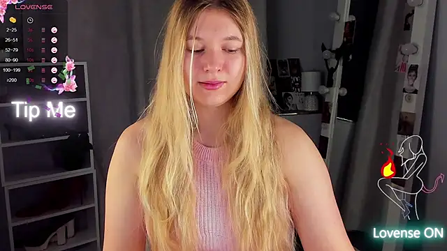 Snapshot of Rebecca_Kelly chatting on 09.27.25 Rebecca Kelly online show from 09.27.25