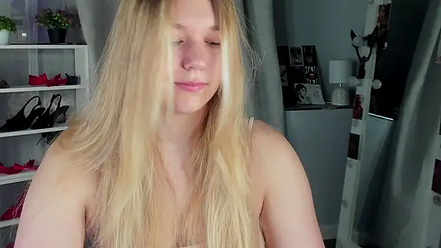 Snapshot of Rebecca_Kelly chatting on 10.20.25 Rebecca Kelly online show from 10.20.25