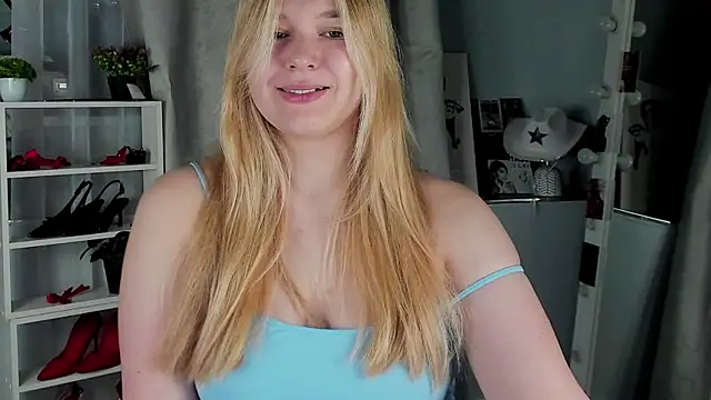 Snapshot of Rebecca_Kelly chatting on 11.14.25 Rebecca Kelly online show from 11.14.25