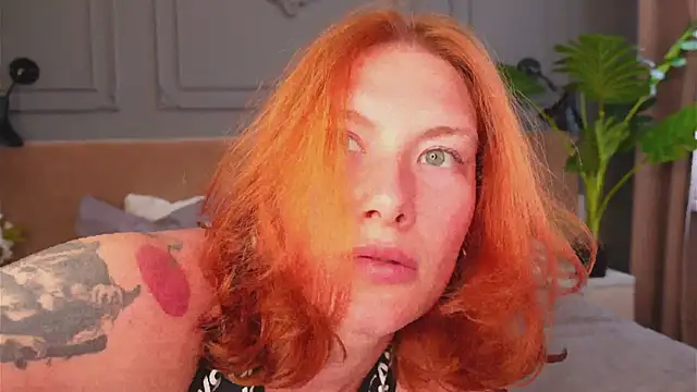 Liv Fay online show from 06.12.26