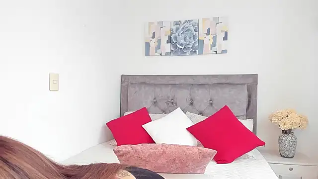 DarlinJones online show from 02.22.25