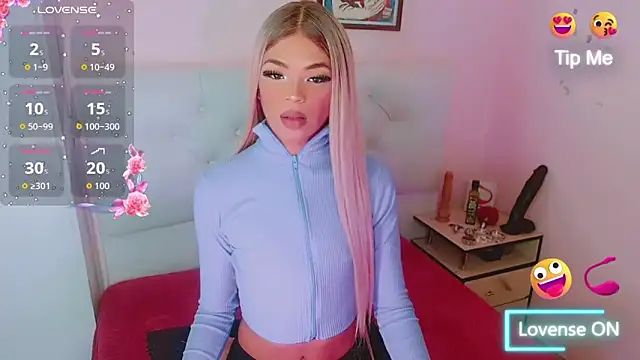 Snapshot of alexa-xxx- chatting on 04.11.26 alexa-xxx- online show from 04.11.26