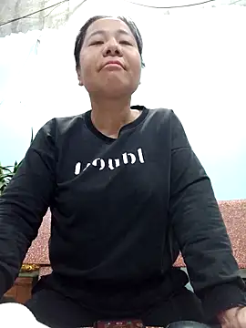 Queen 18200 online show from 03.19.25