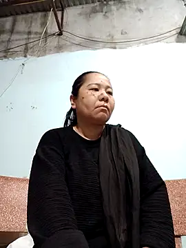 Queen 18200 online show from 12.18.25