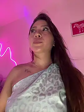 Tsuki-moon online show from 02.06.25