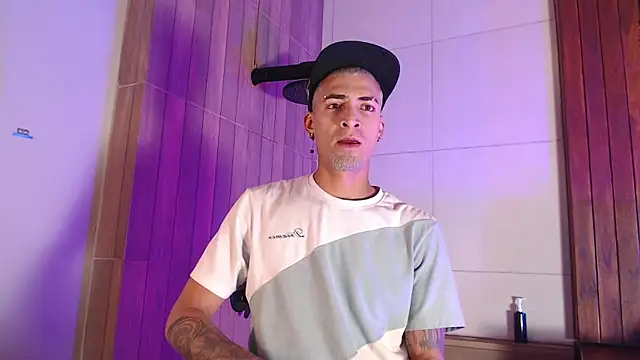 DrakeNeumann online show from 11.11.25