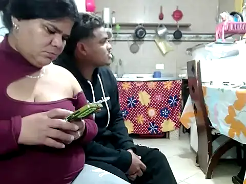 Snapshot of Boycuriousxxx chatting on 11.30.25 Boycuriousxxx online show from 11.30.25