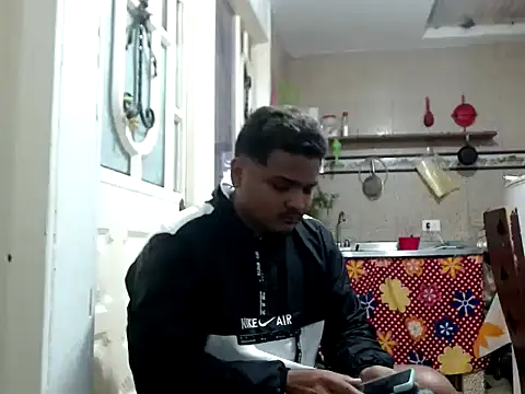 Snapshot of Boycuriousxxx chatting on 12.02.25 Boycuriousxxx online show from 12.02.25