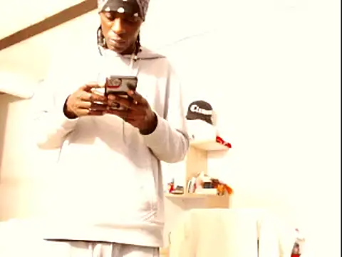 phillip-hot online show from 02.23.25