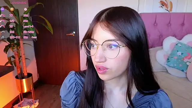 Snapshot of eimy22 chatting on 01.12.25 eimy22 online show from 01.12.25