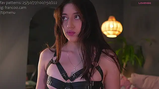 Snapshot of eimy22 chatting on 03.17.25 eimy22 online show from 03.17.25