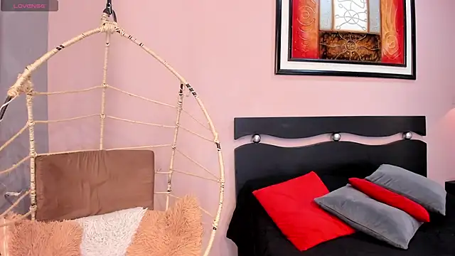 Snapshot of Miranda_doll_ chatting on 11.15.25 Miranda doll online show from 11.15.25