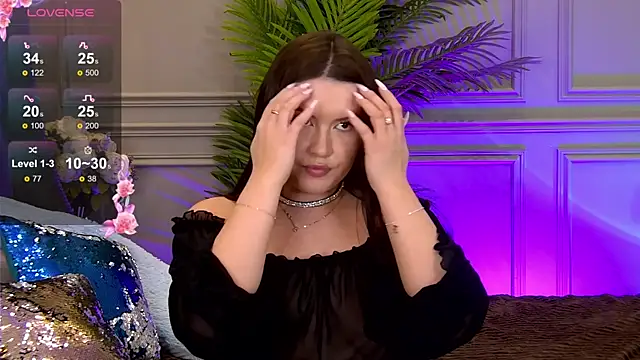 Snapshot of TrishaWinslet chatting on 03.15.25 TrishaWinslet online show from 03.15.25