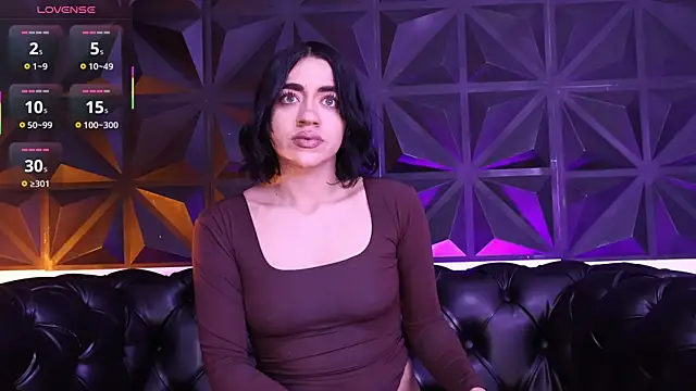 Snapshot of KasiaNoir_ chatting on 11.18.25 KasiaNoir online show from 11.18.25