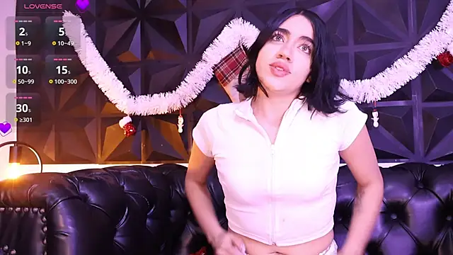 Snapshot of KasiaNoir_ chatting on 12.15.25 KasiaNoir online show from 12.15.25