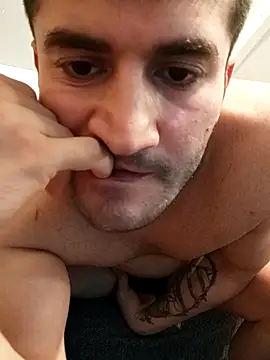 Analcholic online show from 11.04.25