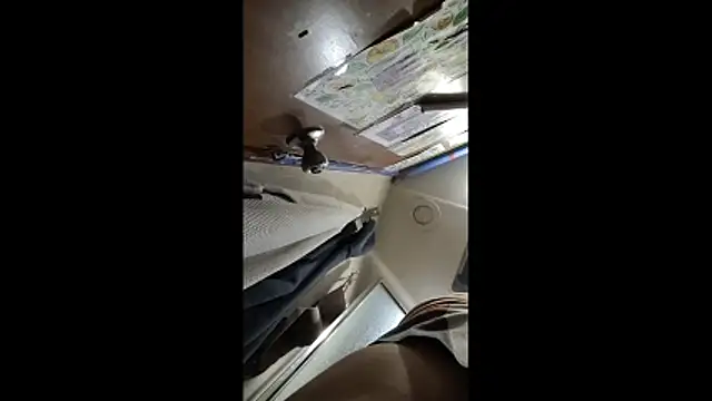 ILUV2TUCHMYKITTY online show from 12.14.25