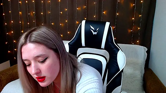 Snapshot of JessRosen chatting on 01.11.25 JessRosen online show from 01.11.25